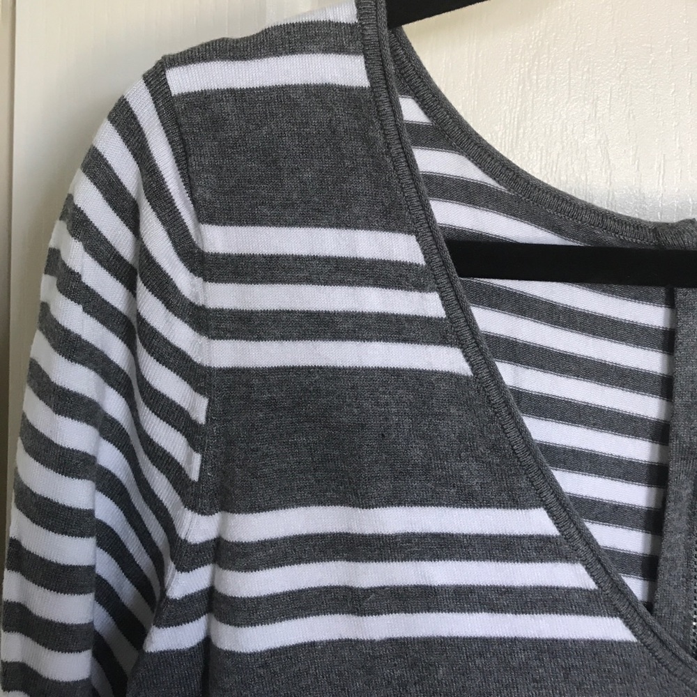 Express Half Sleeve Sweater - Picture 3 of 3