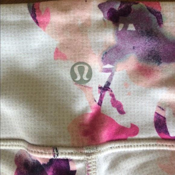 Lululemon crops! - Picture 1 of 5