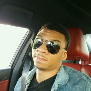 Meet your Posher, Casey