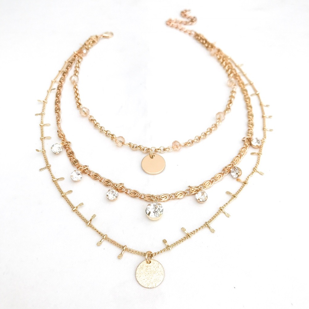 Alice's Chic Boutique necklace - Picture 3 of 5