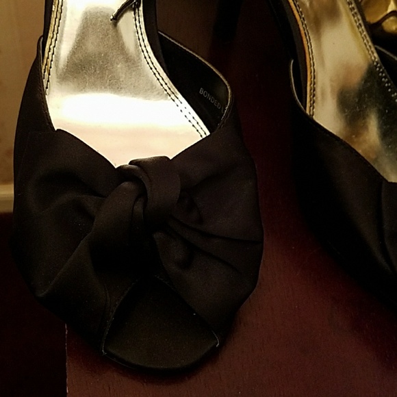 JACQUELINE FERRAR PEEKABOO ANKLE STRAP SHOES - Picture 7 of 7