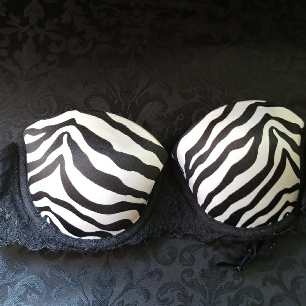 34A balconette style bra