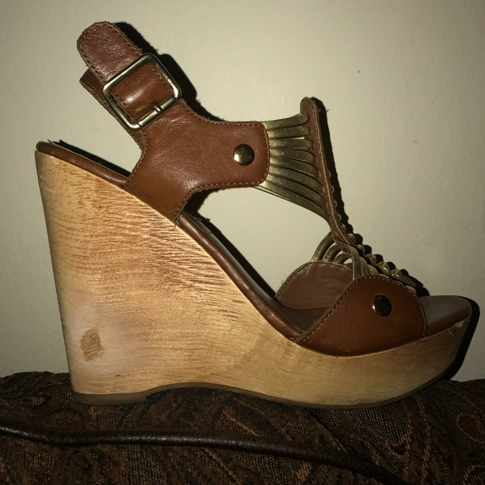 Steve Madden Wooden Wedge