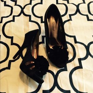 Lulu Townsend Satin heels