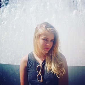 Meet your Posher, Izzy