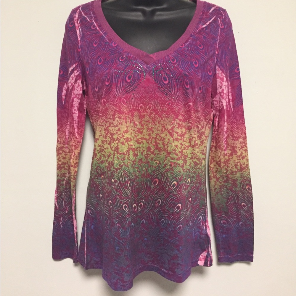 Long sleeved tshirt top