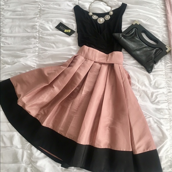J.R. Nite byCarol Lin Dresses & Skirts - 🎀NWT🎀 Dress 👗 blush and black dress