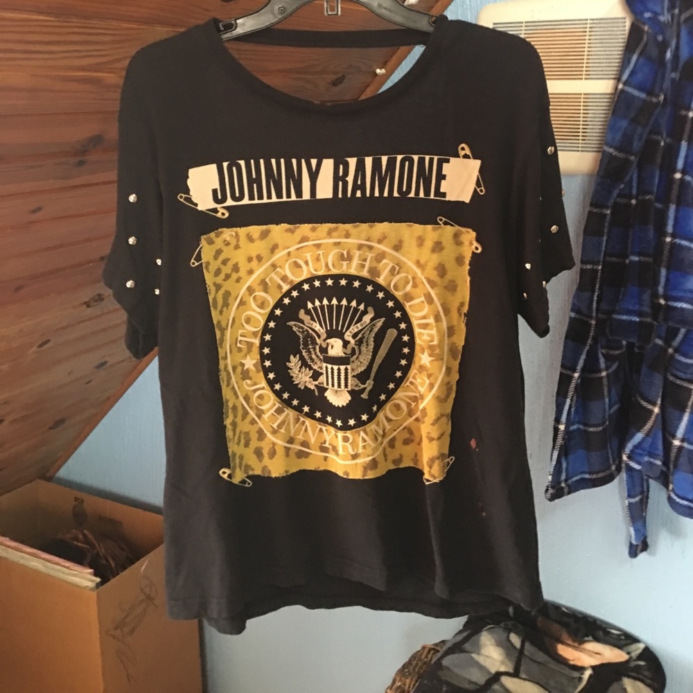 Black Johnny Ramone shirt w/open back cut