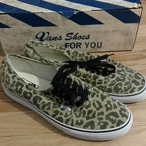 Vans Van Doren Leopard Sneakers!
