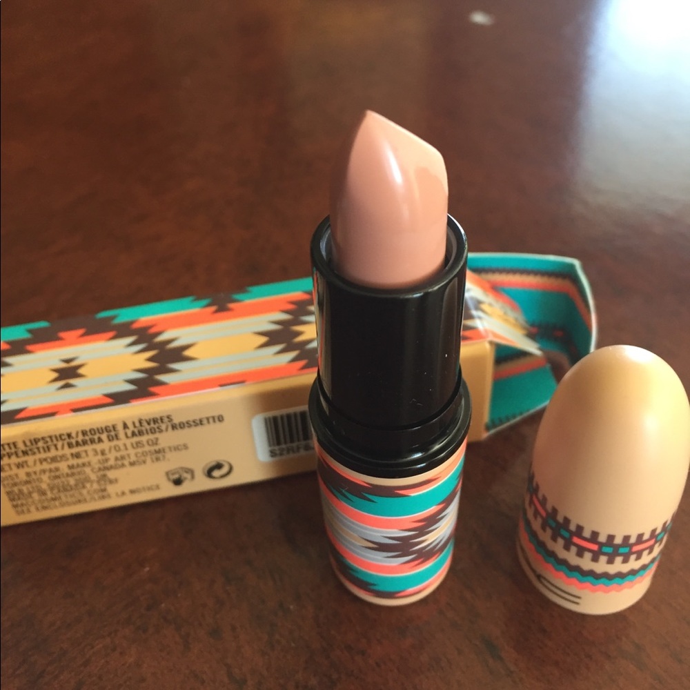 Mac matte lipstick arrowhead