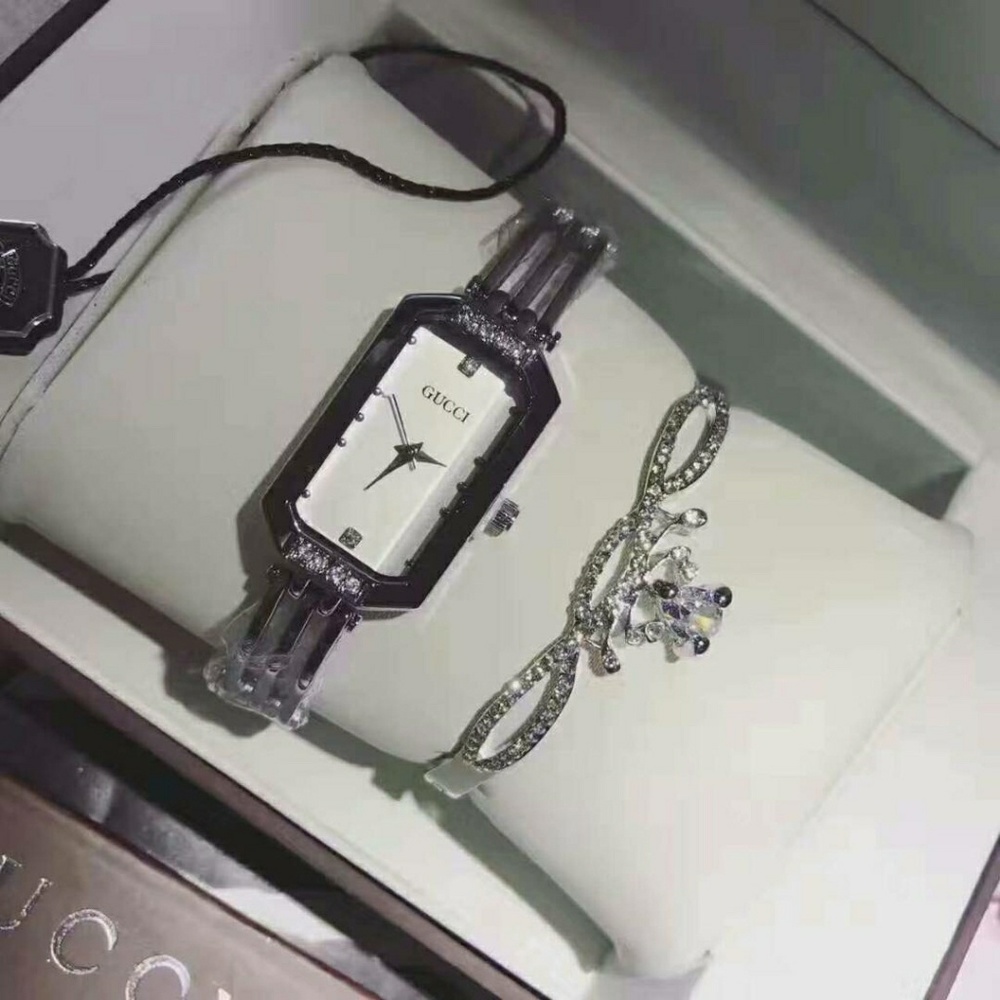 Wrist watch and bracelet for female