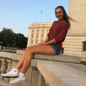 Meet your Posher, Amanda