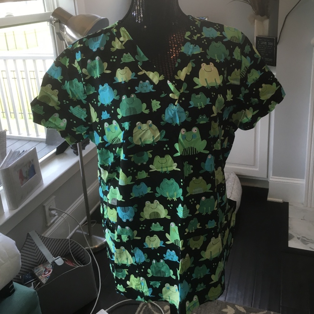 Froggy Scrubs!