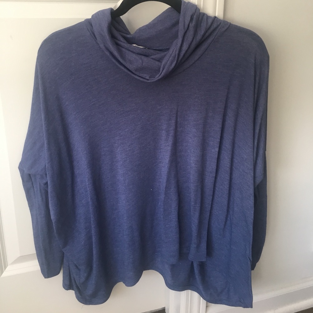 Francesca's cowl neck open back tunic