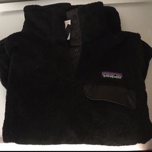 (relisted) patagonia pullover!! NWOT