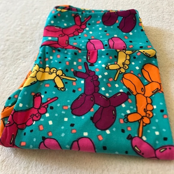 LuLaRoe Pants - LuLaRoe One Size Birthday leggings Nwt