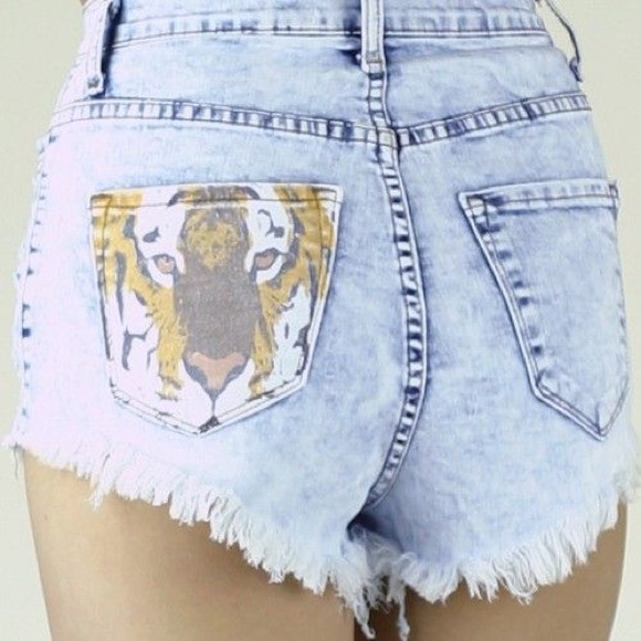 🌟PRICE CUT🌟🐯Tiger High Waisted Jean Shorts🐯 - Picture 1 of 4