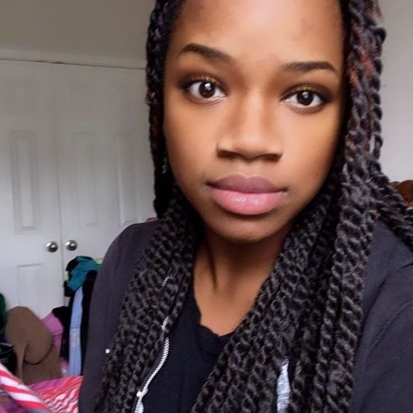 Meet your Posher, Jazmine - Picture 1 of 1