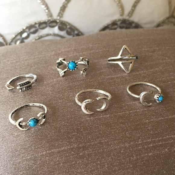 💐3/$20 6 Piece Boho Ring Set Moon & Arrow - Picture 3 of 6
