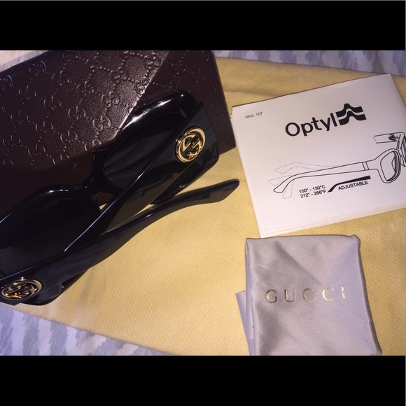 Gucci Sunglasses with \'GG\' logo main image 4
