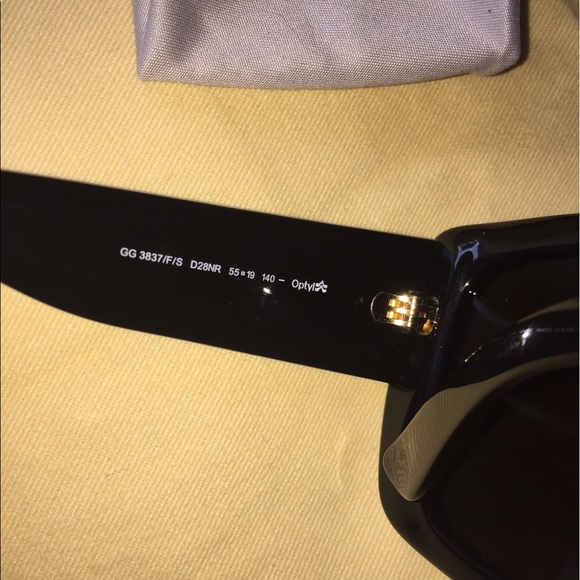 Gucci Sunglasses with \'GG\' logo main image 6