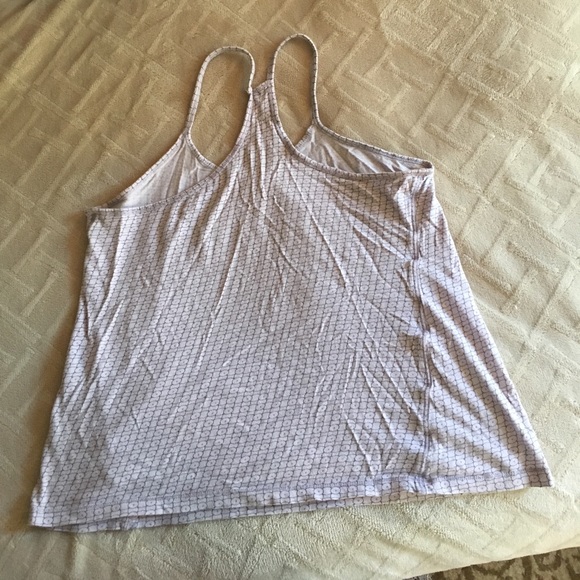 Mossimo tank - Picture 2 of 3