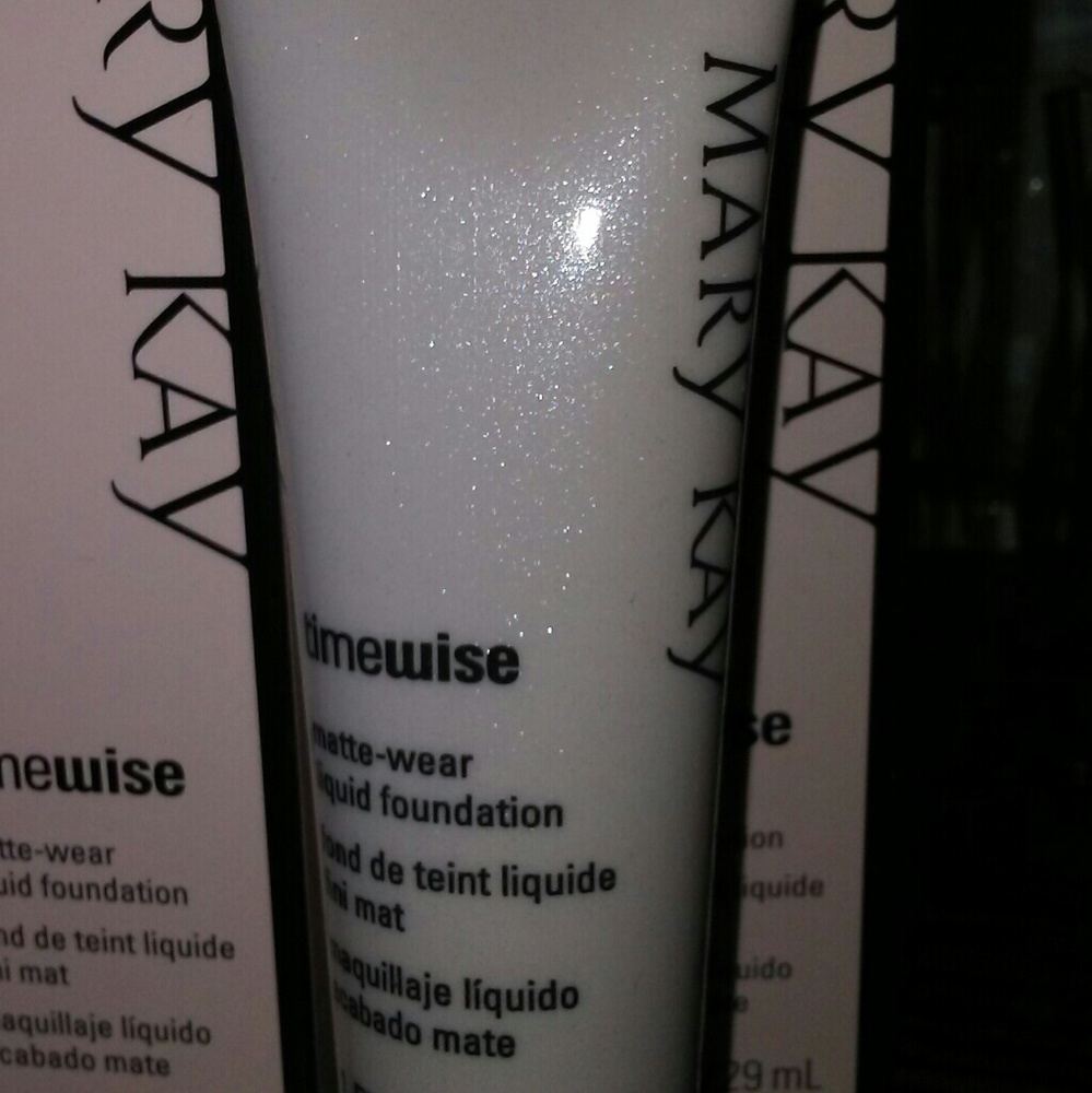 Mary Kay Matte Liquid Foundation