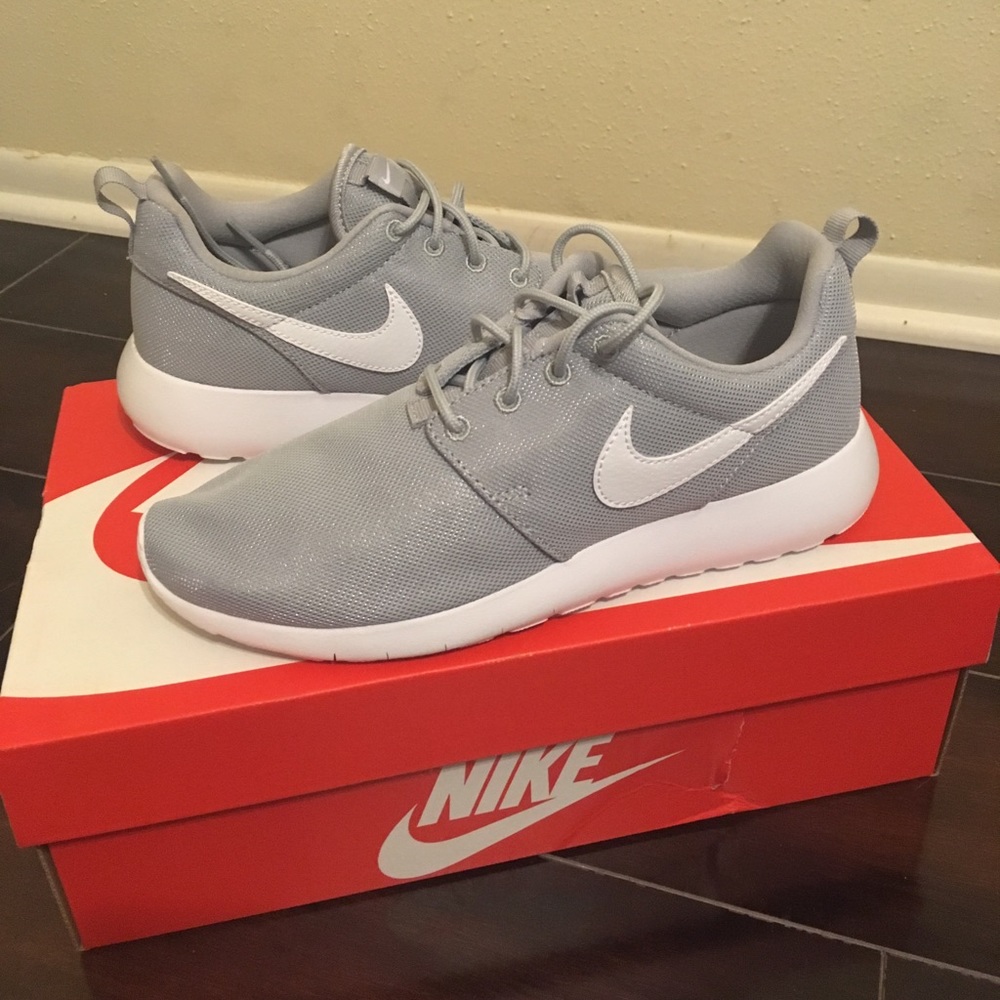 Grey Nike Roshe Sneakers with White Swoosh, NEW