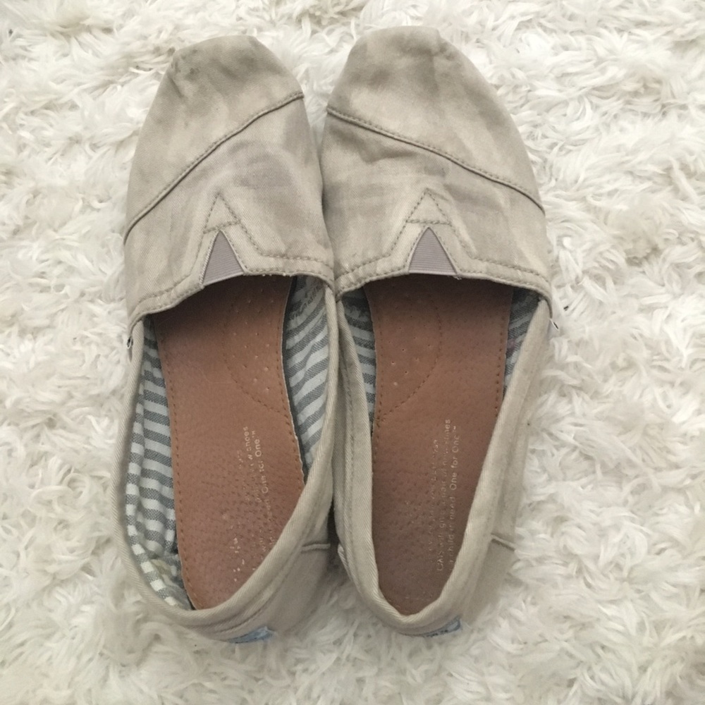 TOMS shoes