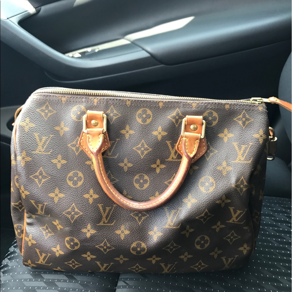 Louis Vuitton Speedy 30