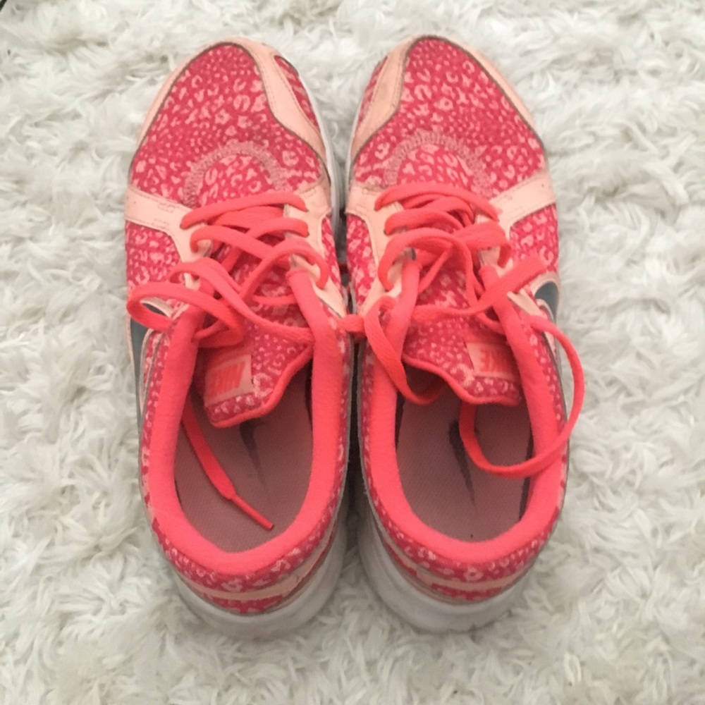 Nike leopard print