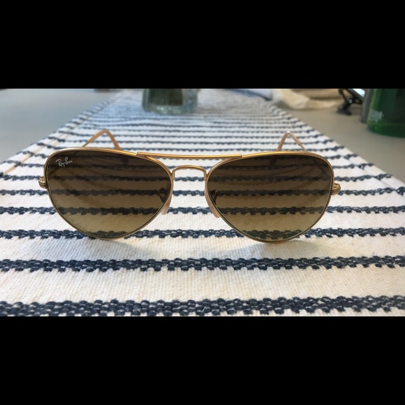 Ray-Ban Aviator Gold Frame Sunglasses