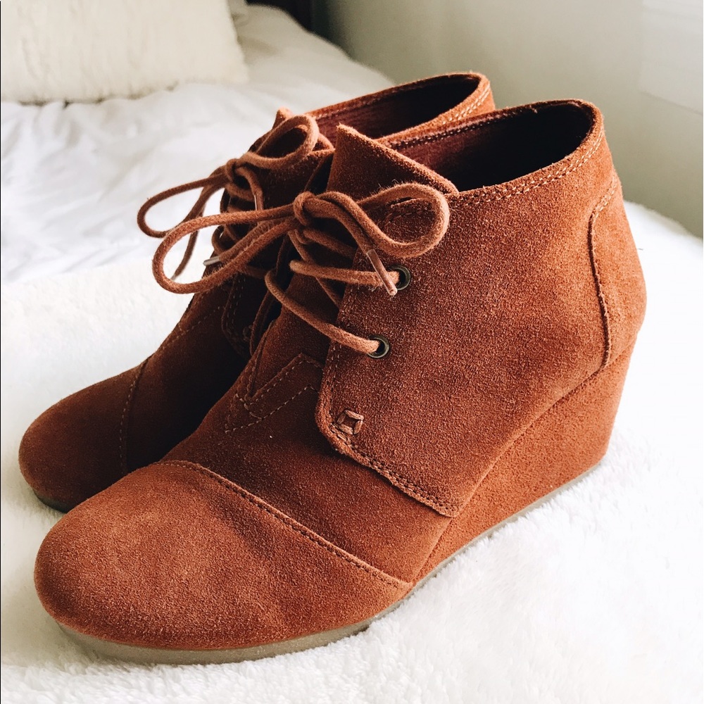 Tom's Burnt Orange Suede Desert Wedges