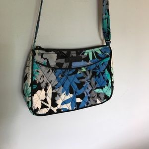 💙💚AUTHENTIC Vera Bradley Crossbody