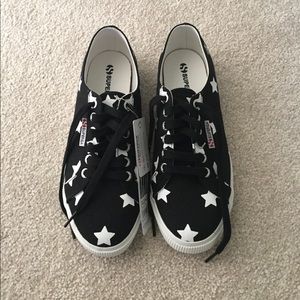 ⭐️NWT never worn Superga - Size 39/ US8 ⭐️