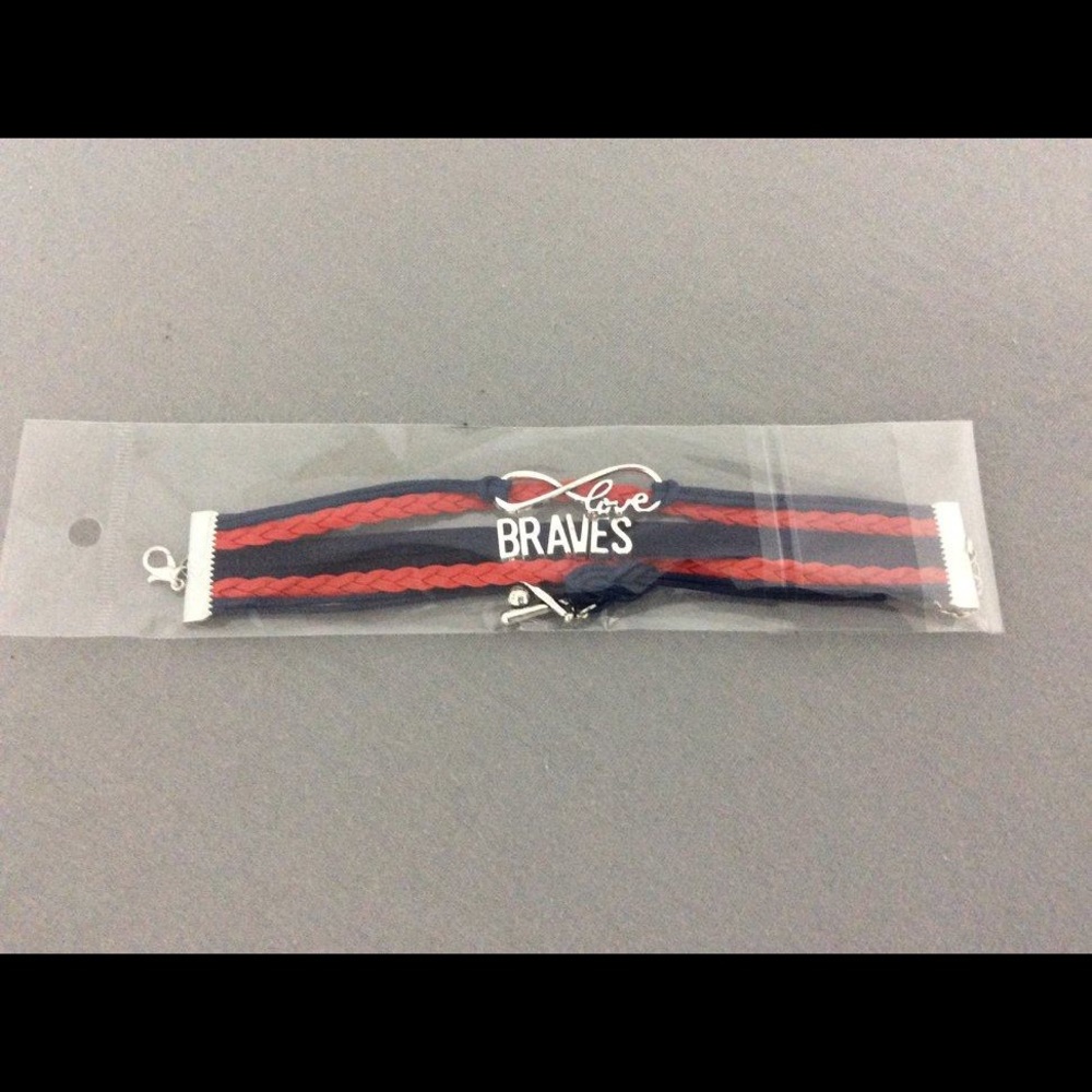 NEW - Braves bracelet