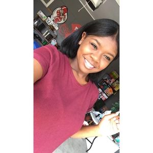 Meet your Posher, Victoria