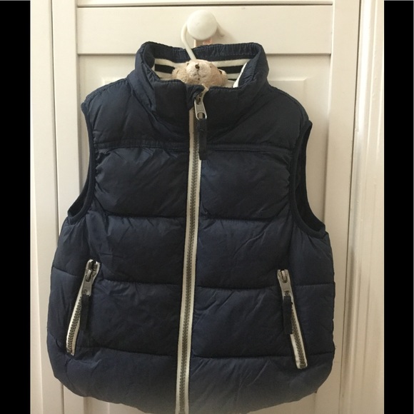 Hennes & Mauritz, {H&M} Vest! - Picture 1 of 6