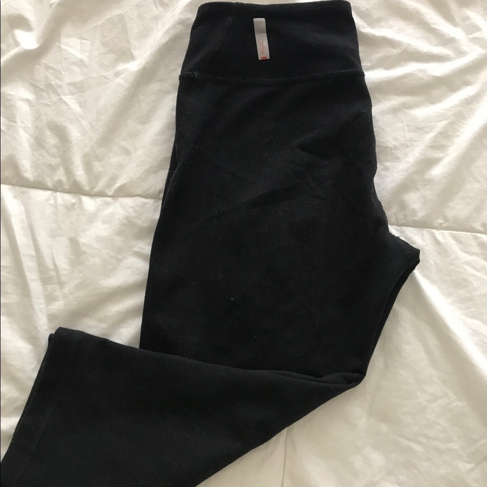ZELLA BLACK CROP LEGGINGS