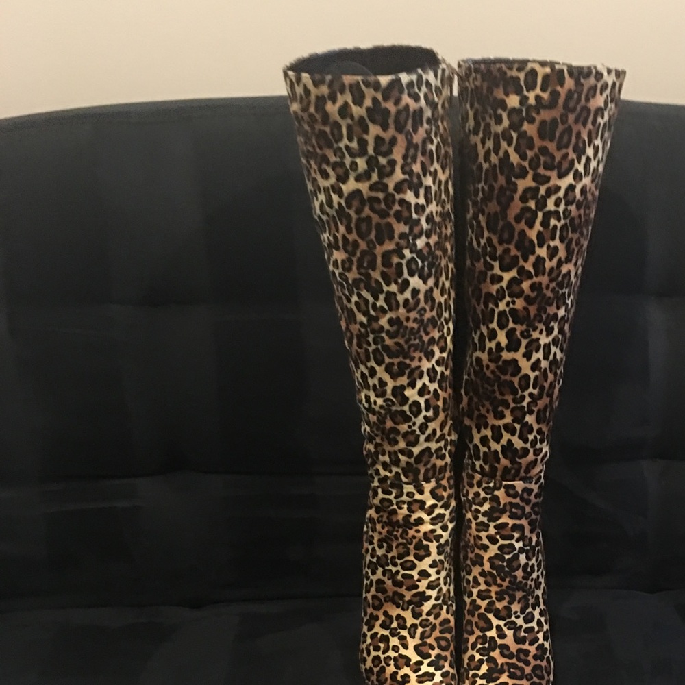 Leopard tall platform boots - Like new