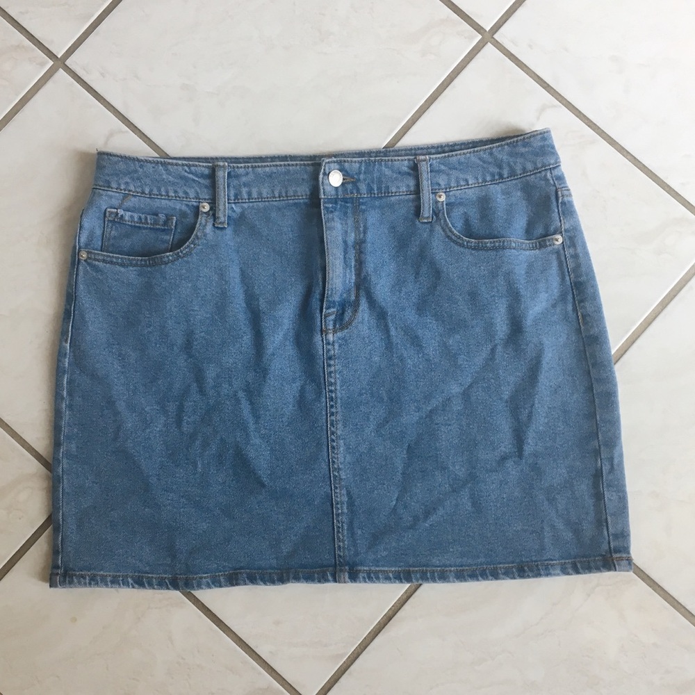 Short Denim Skirt. Worn Twice!