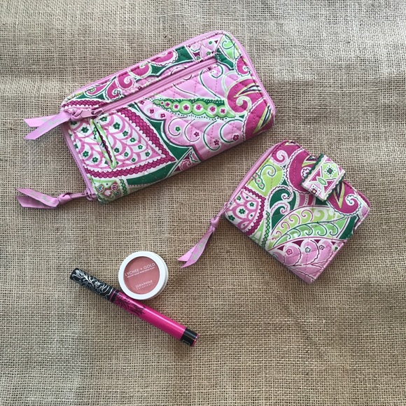 Vera Bradley Handbags - Vera Bradley wallet and coin purse