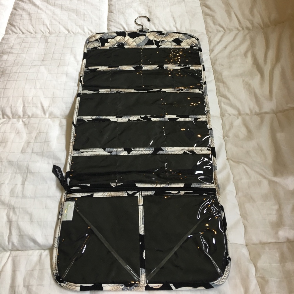 Vera Bradley Keep-it-Up hanging organizer