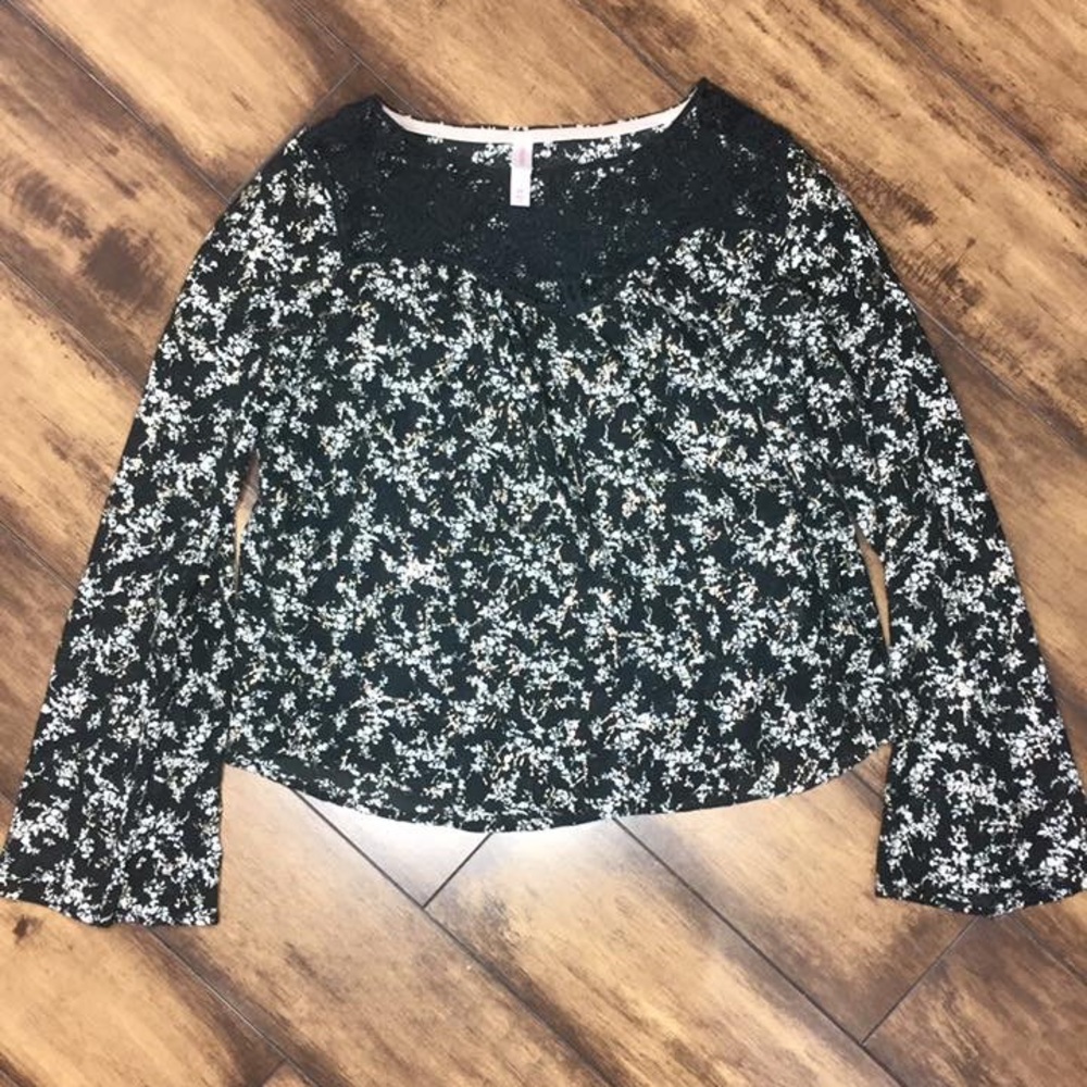 Women's blouse.