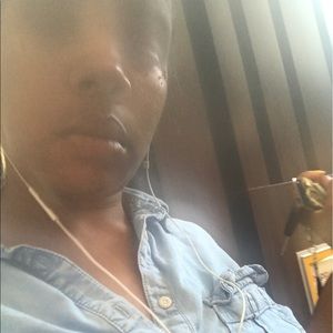 Meet your Posher, Briana