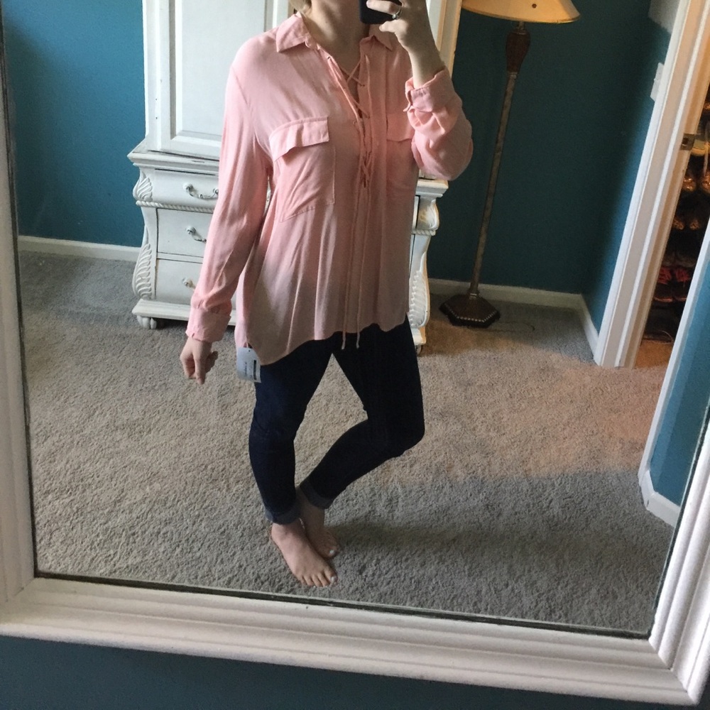 ENTRO lace-up top