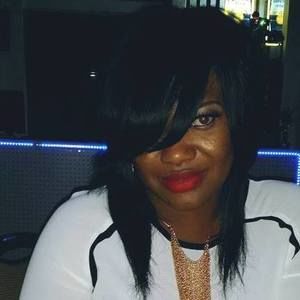 Meet your Posher, Monsia