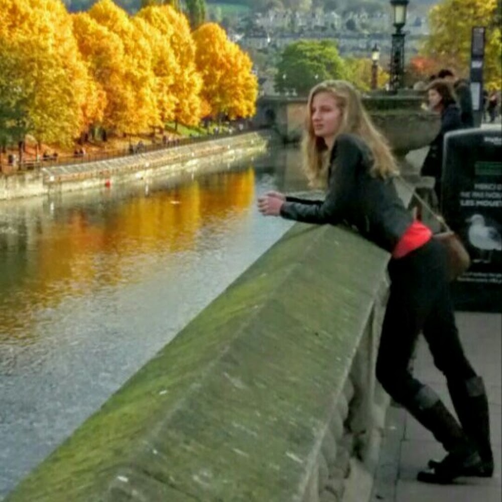 Meet your Posher, Eleanor