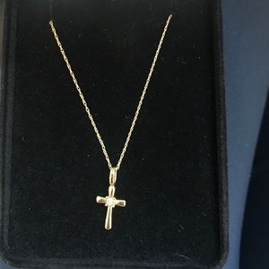 KAY JEWELERS 10k gold cross necklace