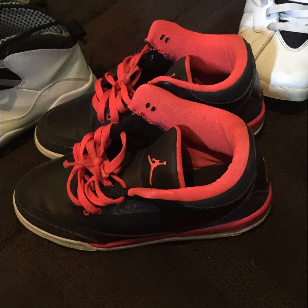 Crimson 3s Air Jordan size 7y